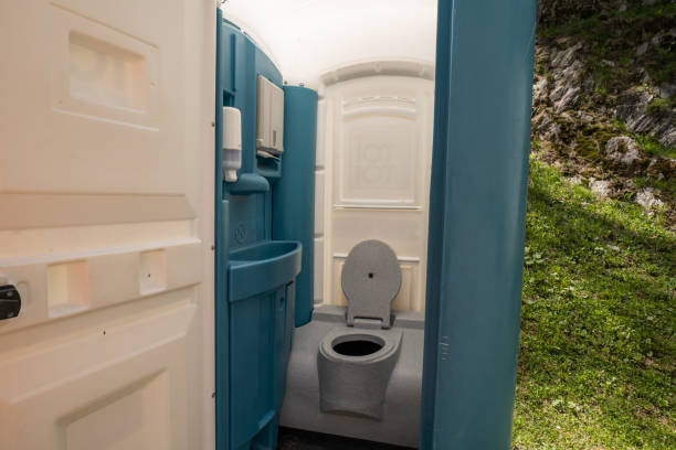 Best Standard Portable Toilet Rental in Mauston, WI